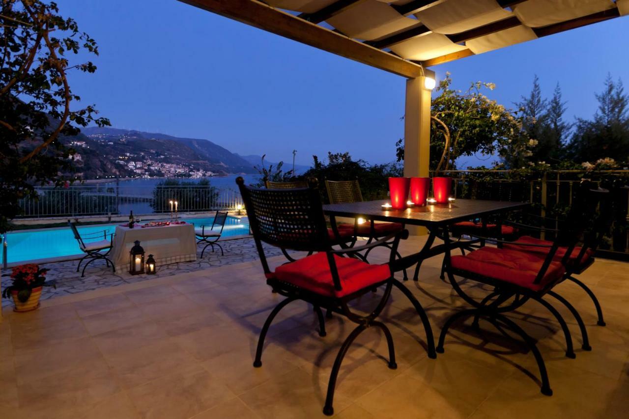 Parathalasso Villas 모나스시라키 외부 사진