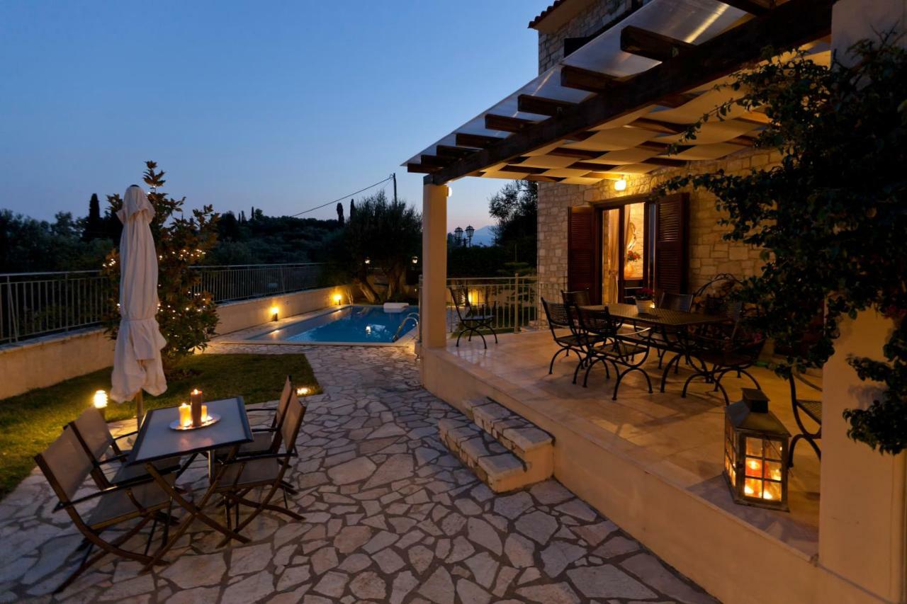 Parathalasso Villas 모나스시라키 외부 사진